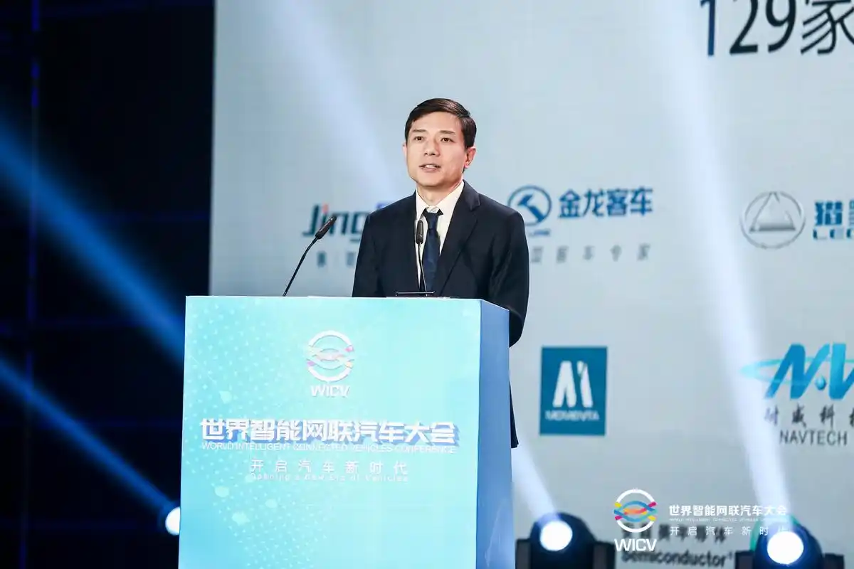 李彦宏谈智能驾驶:安全是最高标准