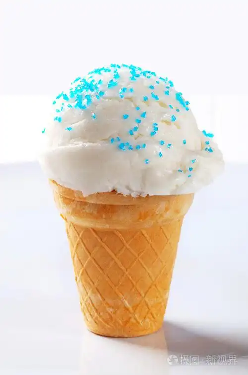 柠檬冰淇淋蛋筒照片-正版商用图片07lphv-摄图新视界