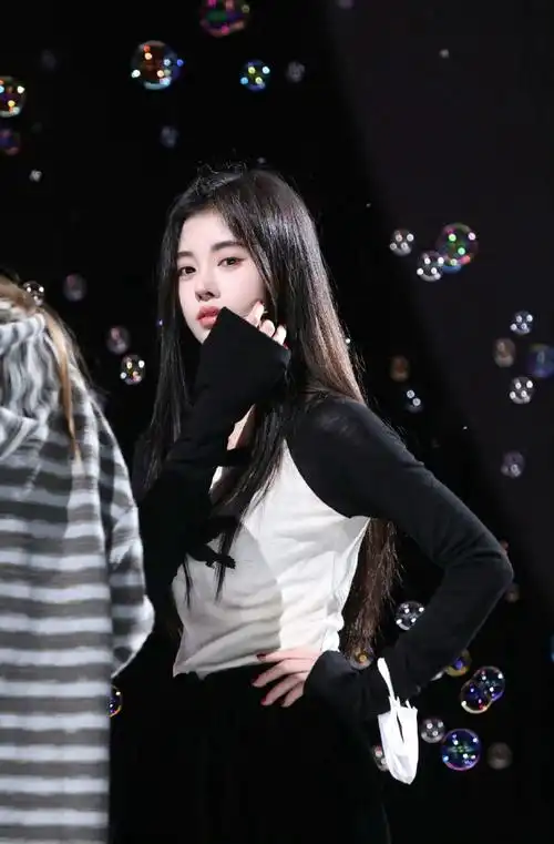 鞠婧祎淡妆黑长直##鞠婧祎姜黎非