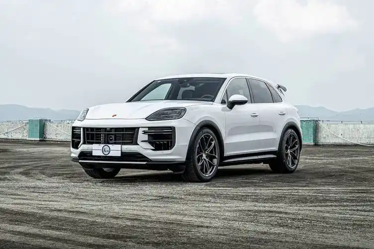 保时捷卡宴新升级,turbo gt包围和顶翼亮相,颜值绝对让您满意