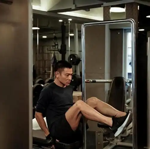 62岁刘德华自曝一日三餐,网友感叹太过自律,难怪看起来像30岁