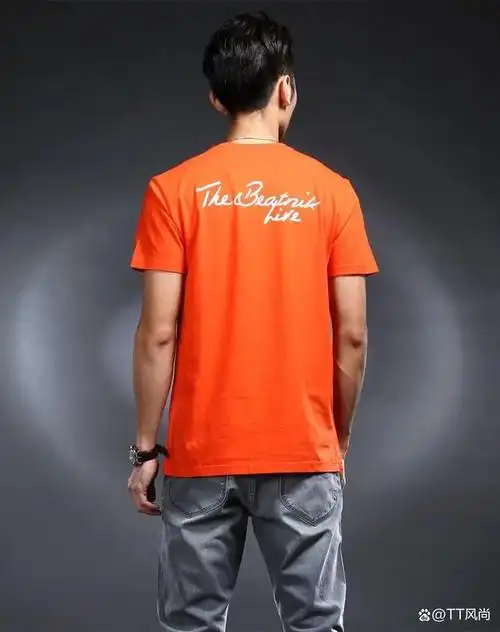 男士橙色系短袖t恤搭配什么颜色裤子既好看又高级还时髦