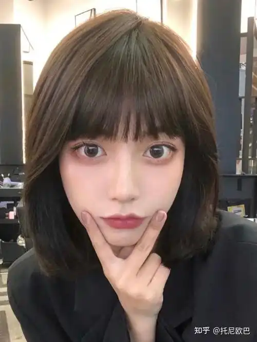 发型女2021新款中短发,中短发时髦不打折