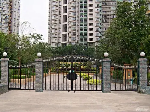 多层住宅小区铁艺大门设计效果图