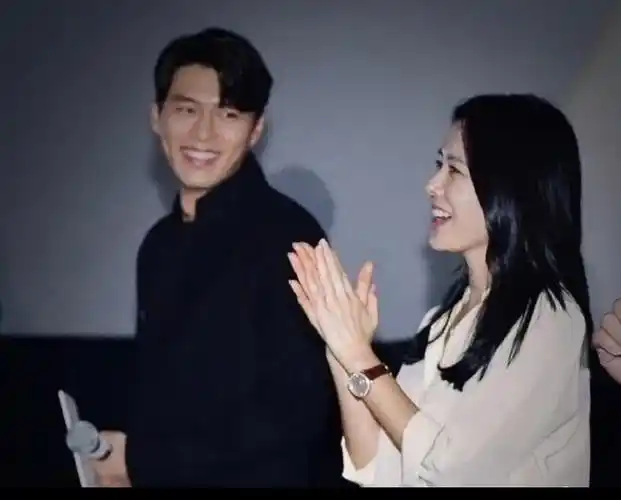 孙艺珍与玄彬,庆祝结婚两周年,晒出优雅婚纱照,透露的