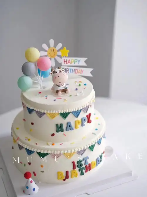 漳州ins风手绘1周岁牛宝宝蛋糕