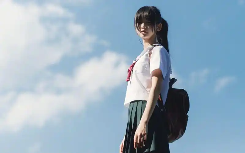 清纯单马尾学生妹甜美制服写真高清壁纸