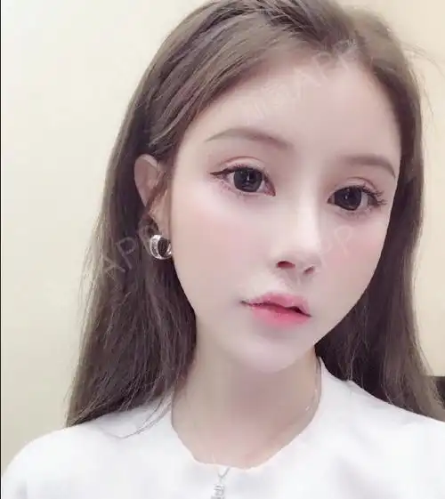 属于哪种欧式芭比眼,借上假睫_圈子-新氧美容整形