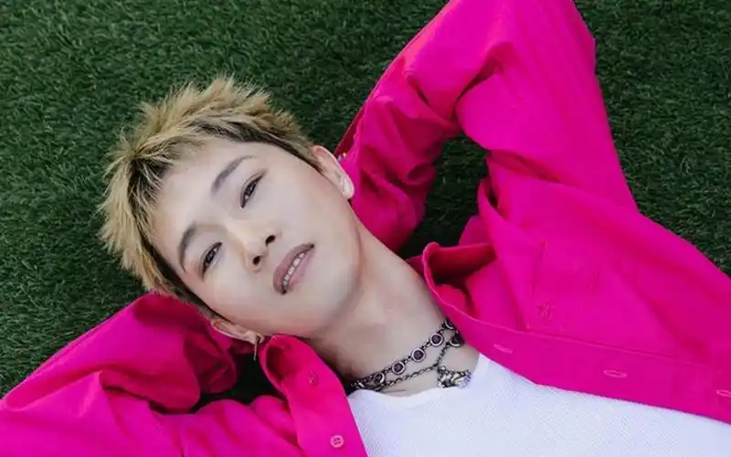 张佑赫新歌造型照片