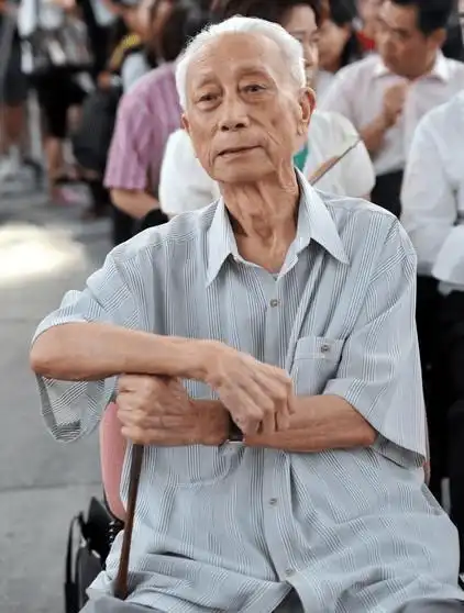 京剧名家王金璐谈学戏的苦落泪称为了吃香喝辣也得成为名角