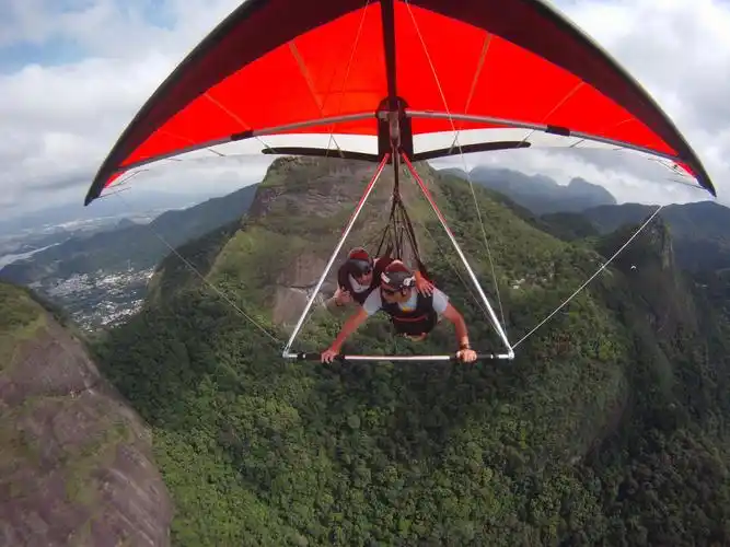 hang_gliding_high_above_tijuca_national_park_rio_de_janeiro.jpg