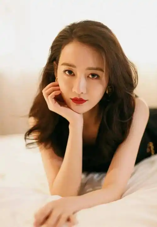 曾和杨幂抢刘恺威的王鸥,如今怎么样了?_袁姗姗_张戈_生活