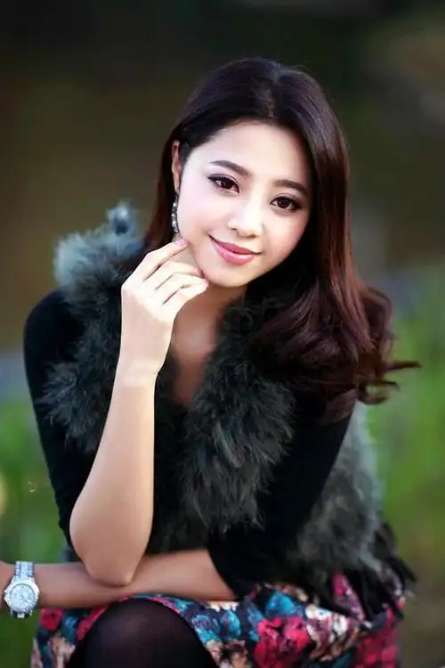 极品成熟靓丽美女美丽大眼睛