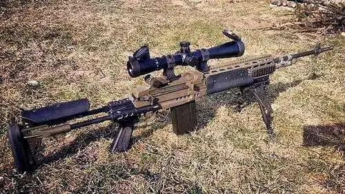 m14 ebr也广泛应用于国际上很多国家的特种作战部队,更是在影视界和各