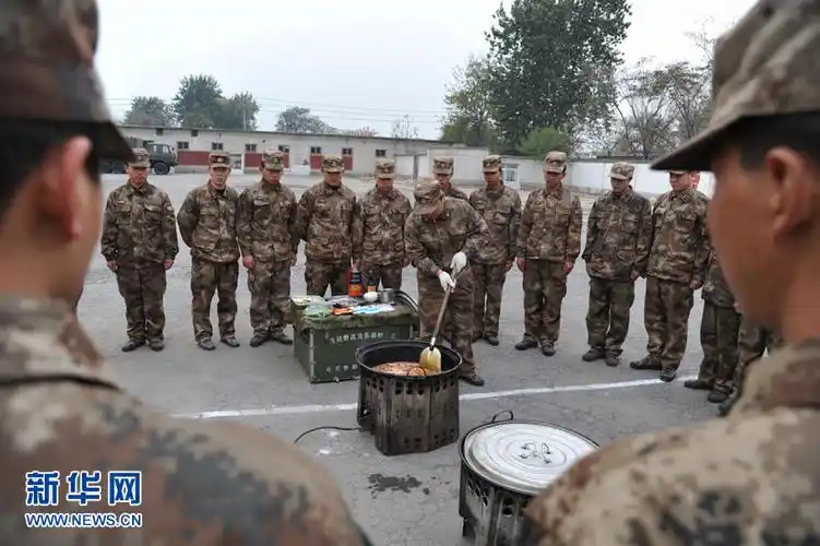 高清:济南军区"铁拳团"开展"大锅菜"培训