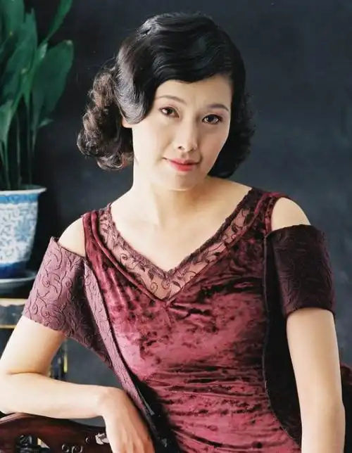 《橘子红了》二奶奶