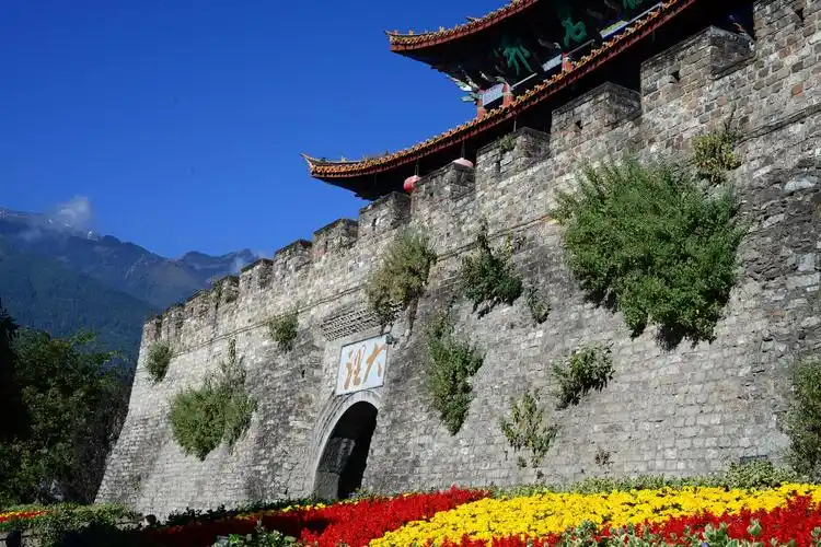 云南昆明 大理 丽江玉龙雪山 洱海6日5晚跟团游 木府【温泉酒店 私人