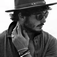 2020情侣黑白叔御头像_微信头像图片大全