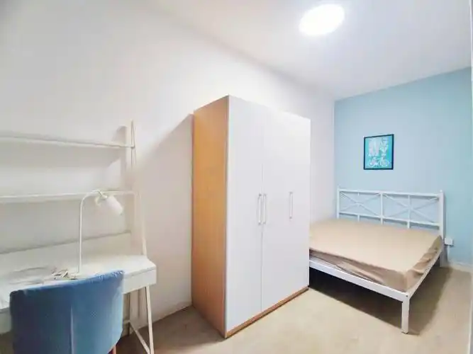 1号线堤角站地铁口12平独阳房首月减468