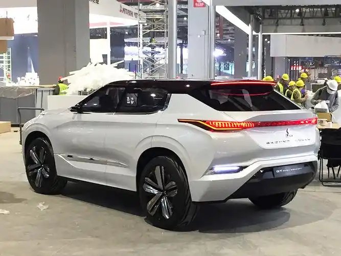 侃车·现场|搭载插电混合动力系统 三菱gt-phev概念车发布