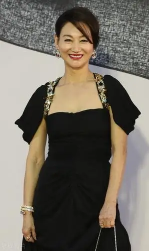 3岁乞讨 12岁做舞女 4次封后57岁获双料影后 乞丐到巨星的蜕变