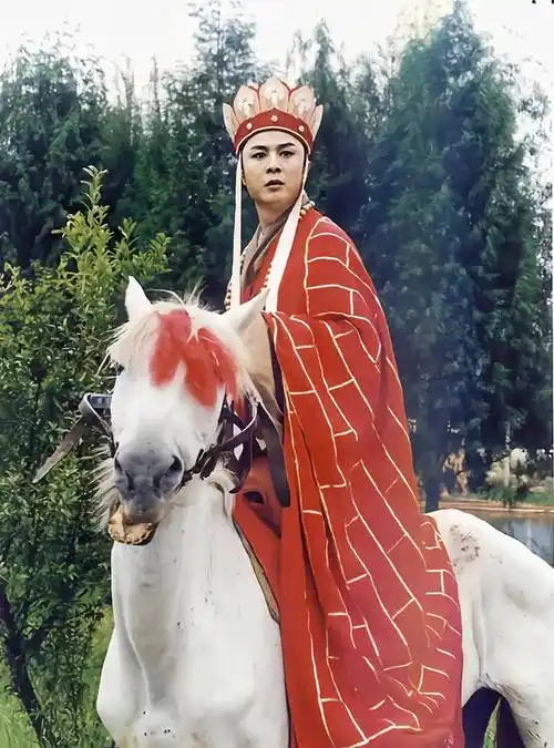 有人脸部黑瘦僵硬,有人神形兼备宛若圣僧_唐僧_西游记_形象