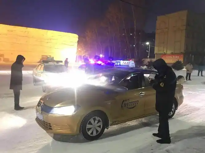 2019年春运期间伊春市出租车专项整治行动 拉开帷幕
