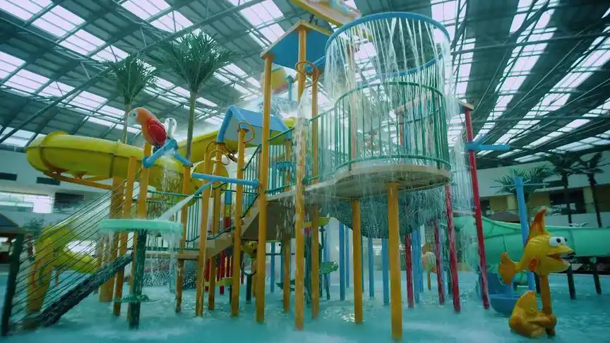 实拍室内温泉水上乐园休闲娱乐度假旅游  娱乐系列