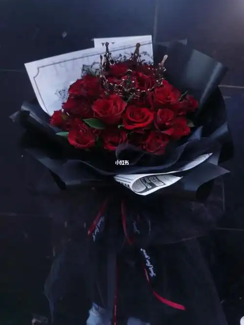 哥特式暗黑风可乐玫瑰花束_玫瑰花束_可乐_哥特_花束_花店_可乐玫瑰花