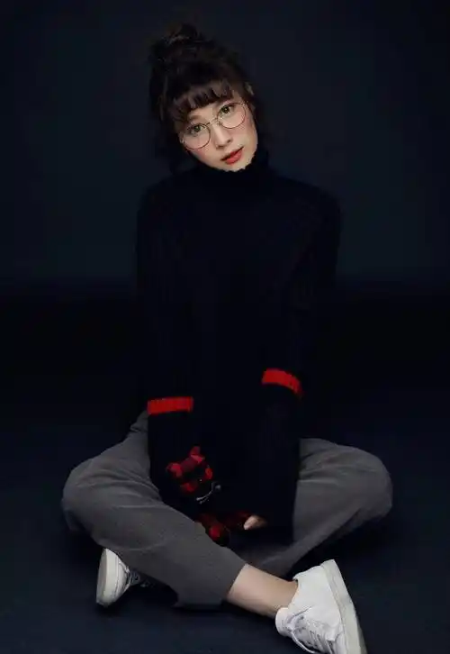 《养生堂》主持人悦悦,爆唯美写真,因太漂亮遭骚扰,她近况如何_刘洪悦