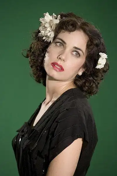 伊利亚的相册-mia kirshner