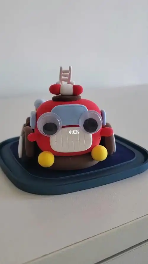 可爱的消防车车来咯粘土消防车