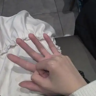 女生比心手势头像2021快手最火手势头像