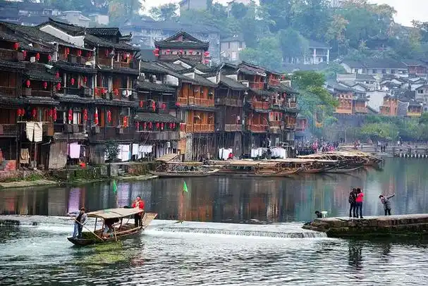 湖南湘西土家族苗族自治州旅游景点不容错过,各有特色,值得一游