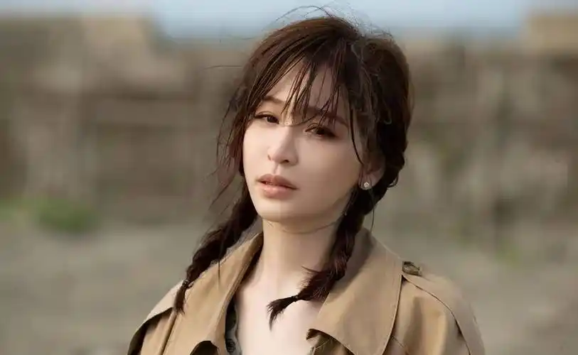 原创王心凌都38岁了怎么还在凹甜心教主的人设啊