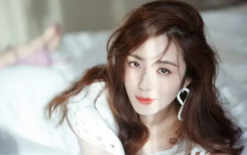 王晓晨性感桌面壁纸-美女壁纸-高清美女图片-第5图-娟娟壁纸