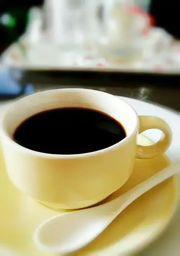 心情来源于原始初见 即使风雨 即使沧桑 一个认真而坚持的人 爱上咖啡