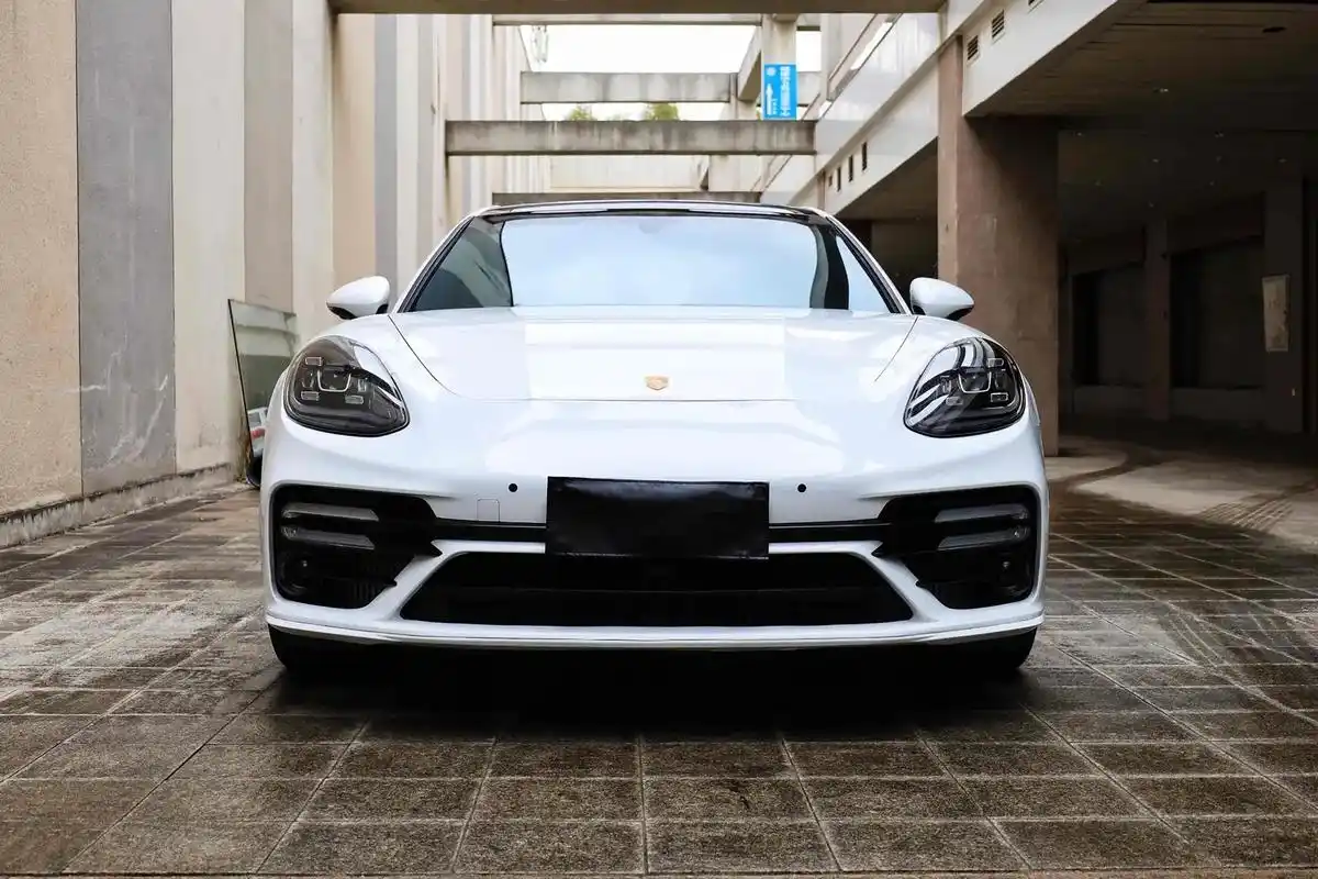 保时捷panamera2021款行