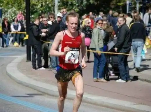 马拉松(marathon)长跑是国际上非常普及的长跑比赛项目