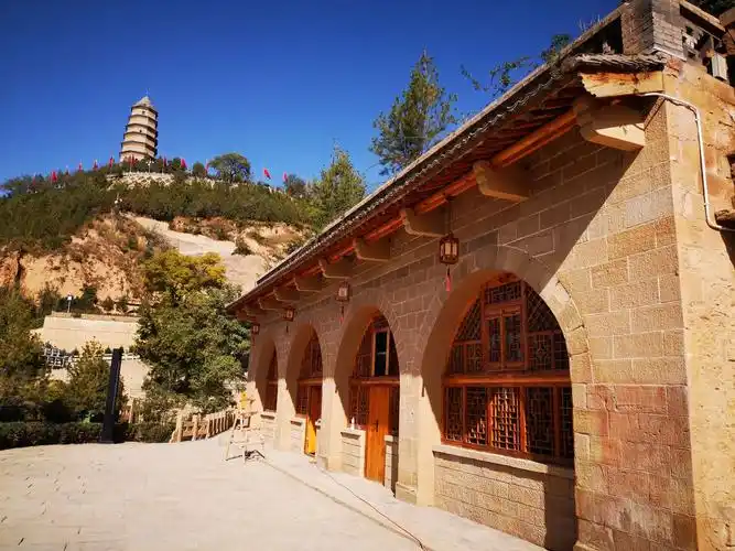 追寻你,延安窑洞的灯光