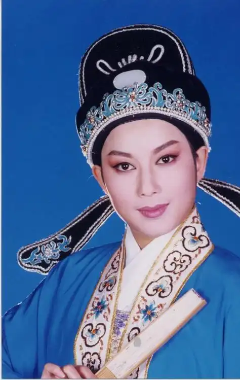 越剧蔡浙飞 经典越剧《西厢记》来渝献演 蔡浙飞饰演张生 / 比乐族