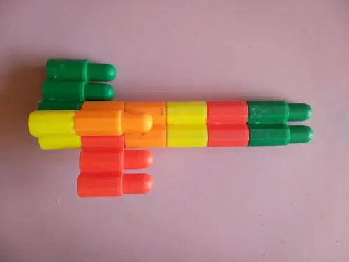 卡蒙加禹香苑幼儿园中一班――《插塑玩具巧构建,宝贝创意无极限》