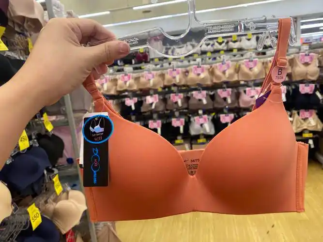 品牌内衣折扣超给力