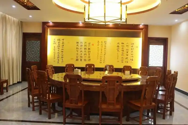 燕窝特价:48元/位 欣赏了美食 再来参观下药膳坊的包厢吧 ▼ 德善源堂