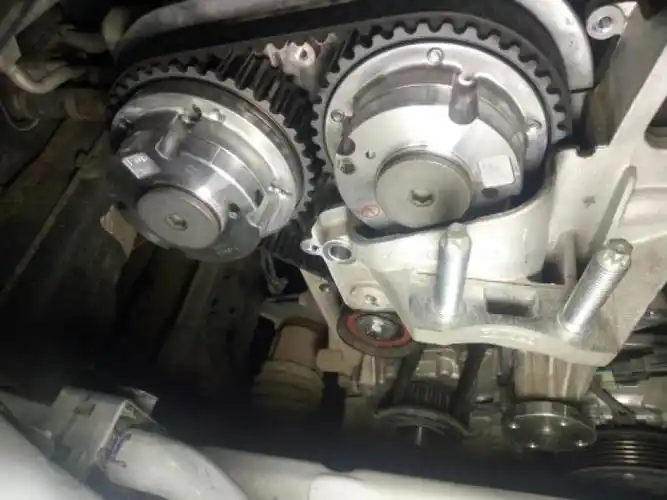 福特福睿斯可变正时皮带怎么对