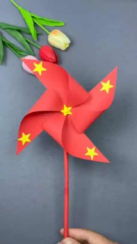 简单好玩的大风车,一起做吧# 手工 #秒懂创意的微博视频