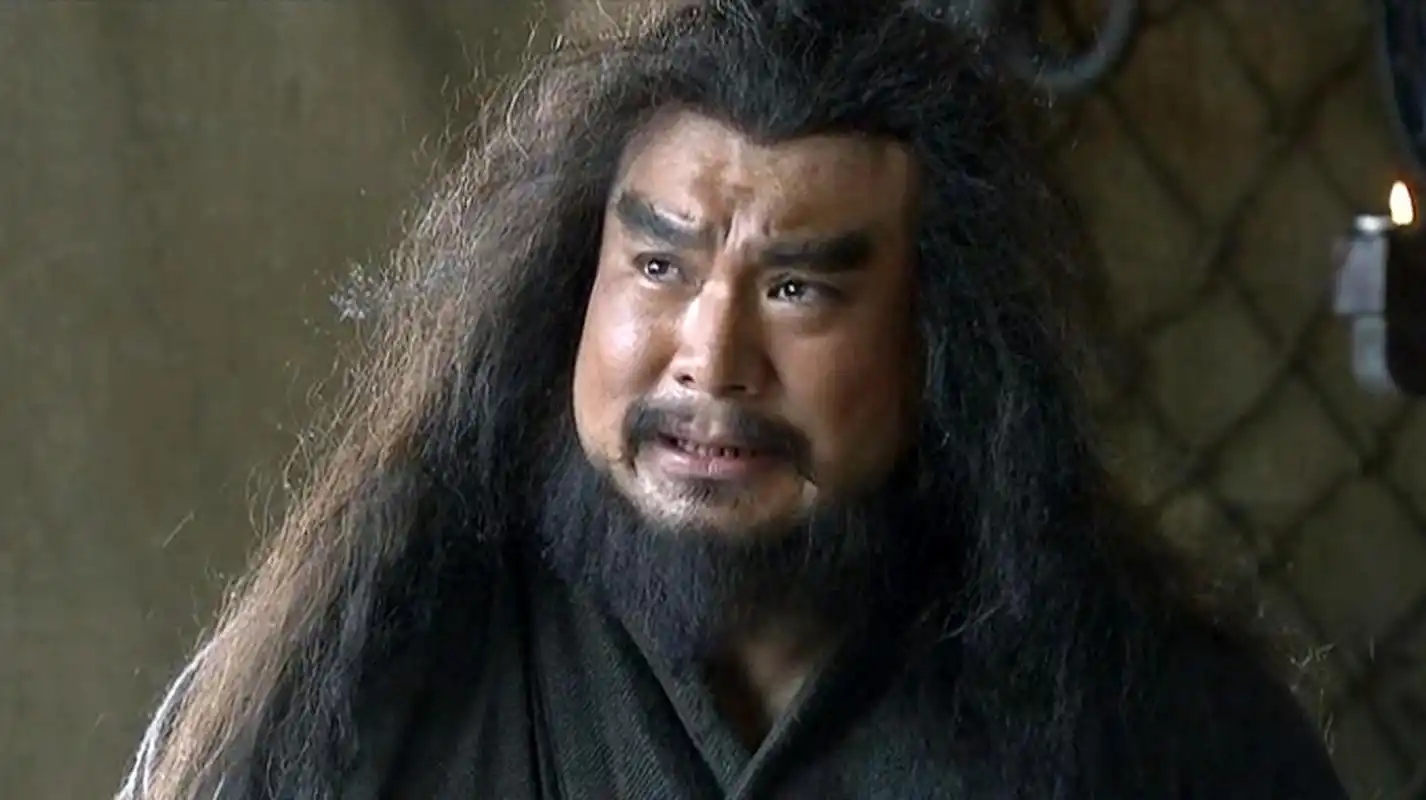 张飞喝酒误事,吕布夜袭徐州城!