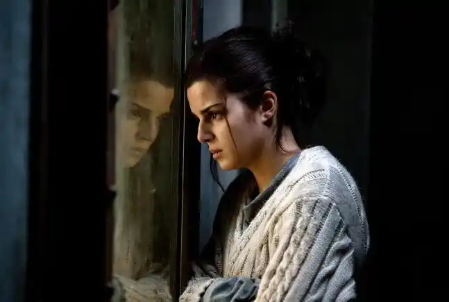 镜中人电影剧情结局「分析」 _晶羽科技