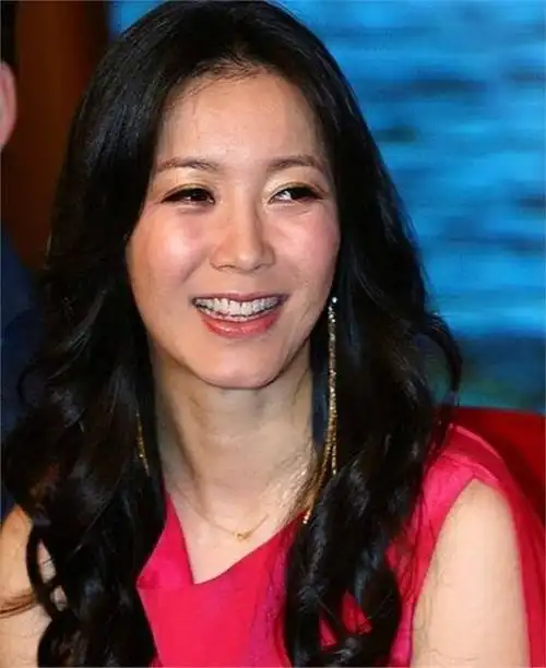 在《阳光快车道》主持了七年后,刘敏在山东卫视稳稳地站住了脚,成为