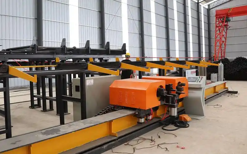 钢筋加工设备生产车间看看弯曲中心半成品正在赶货中